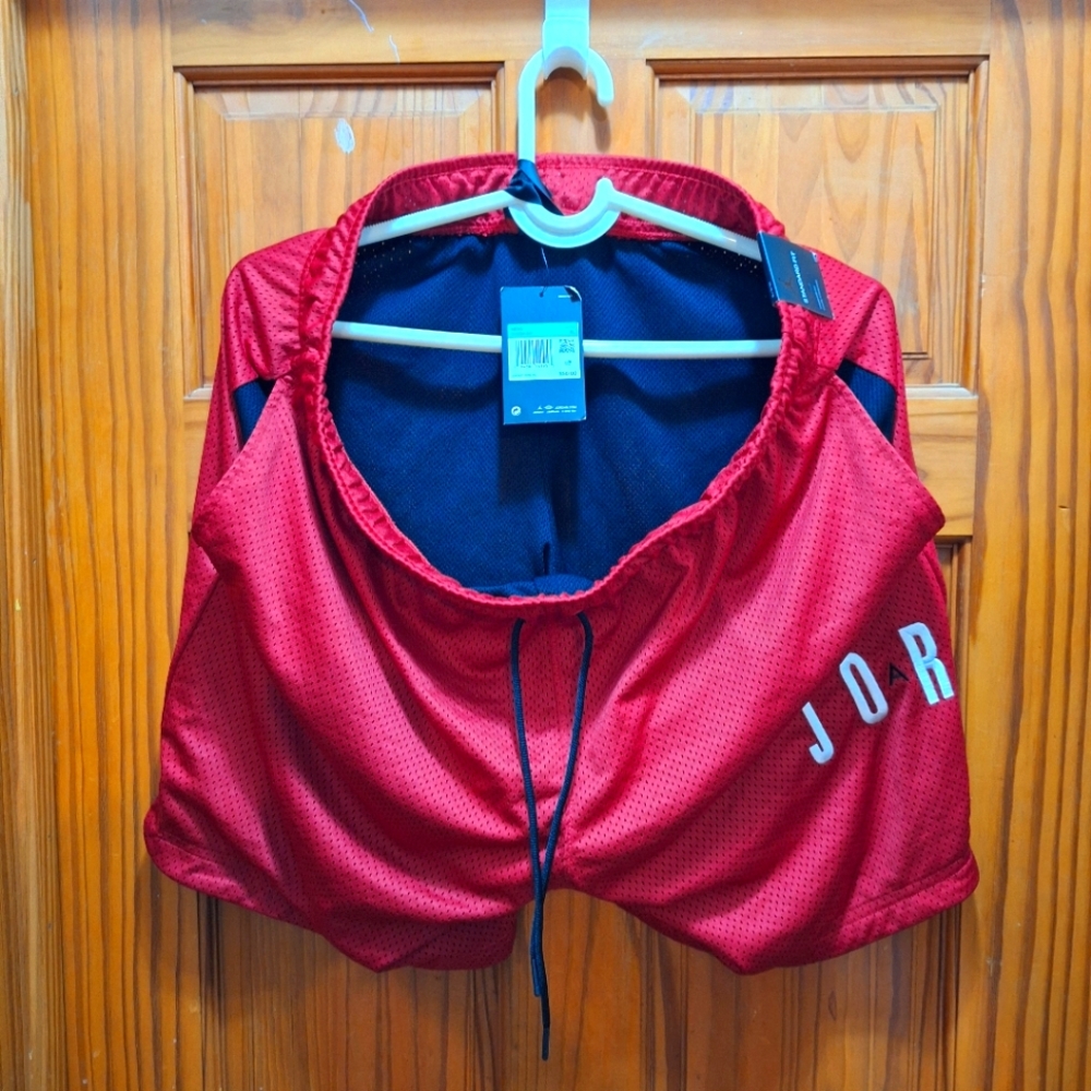 AIR JORDAN BASKETBALL SHORTS NEW WITH TAGS.